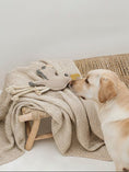 Bild in Galerie-Betrachter laden, Hundespielzeug Möwe aus Leder
