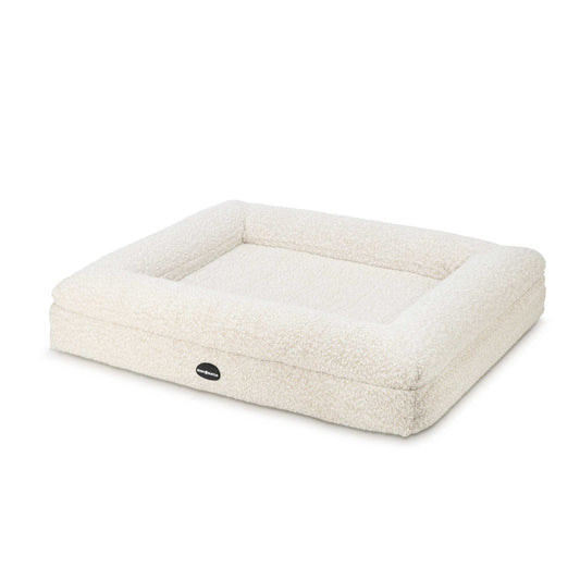 Cream-colored Hundebett Barklay S with washable bouclé cover and memory foam mattress for dogs