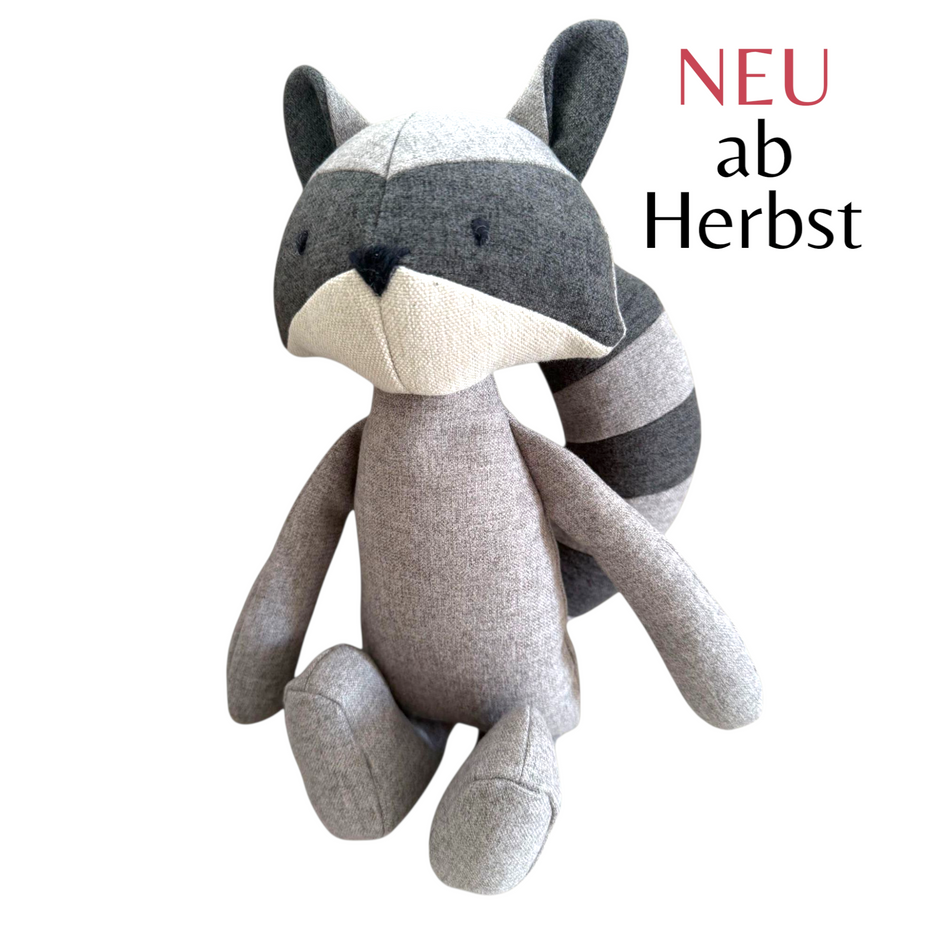 Kuscheltier Waschbär mit Knisterohren, aus robustem Oekotexstoff gefertigt.